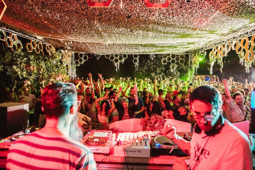 Love International regresa con un muy extenso line-up